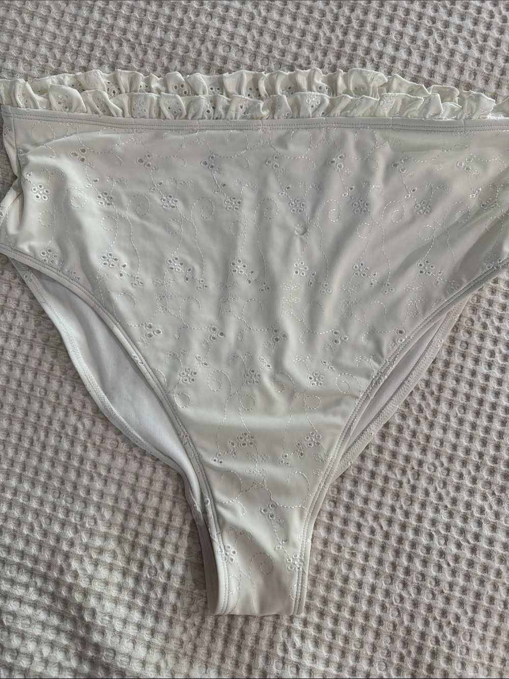 ASOS White Eyelet Ruffle Bikini Set - Picture 2 of 6